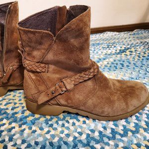 Teva De La Vina Boots